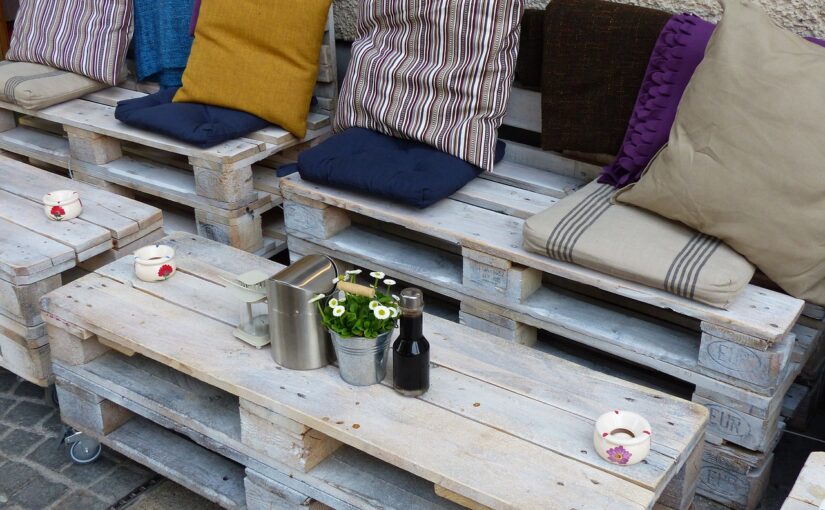DIY Delights: Crafting Simple and Stylish Furniture with Pallets